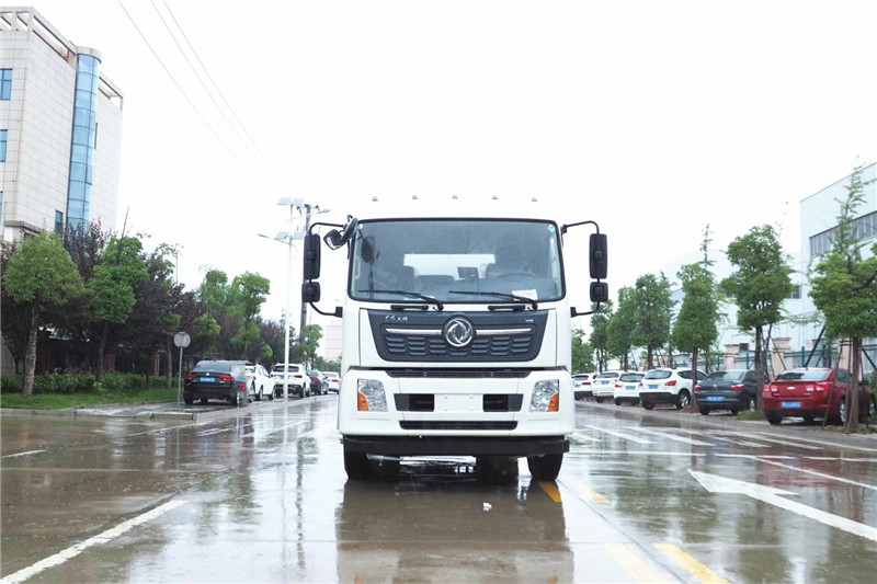 東風(fēng)天龍后八輪20噸噴霧車，國六綠化噴灑車